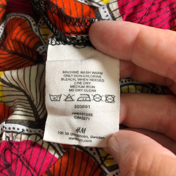 H&M Women's Bold Bright Print V-Neck Wrap Blouse Top SIZE 6 - Picture 8 of 8